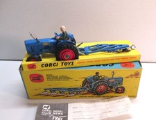 Corgi Toys, Gift set 13 Fordson Tractor & Plough Set , rare Original,