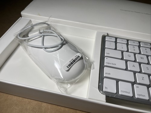 NEW Smallest and Most Compact USB Wired Apple Mac Keyboard Model A1242 W/ Mouse - Photo 3/6