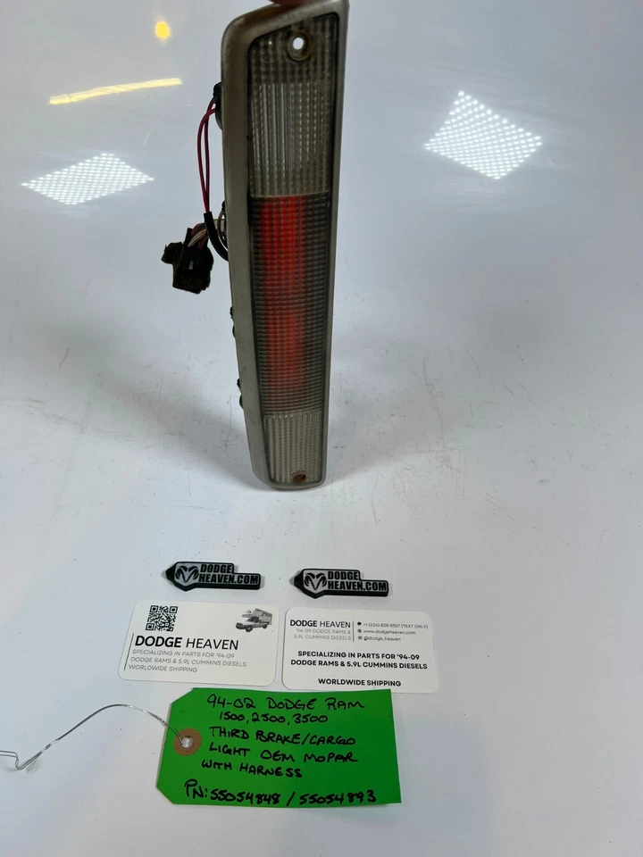 Tercera luz de freno con arnés de cables 55054848 OEM 1994-2002 Dodge Ram 1500-3500 Foto 2 de 4