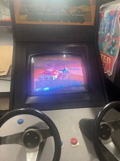 BADLANDS ARCADE MACHINE by ATARI 1989 (Great Condition) *RARE*