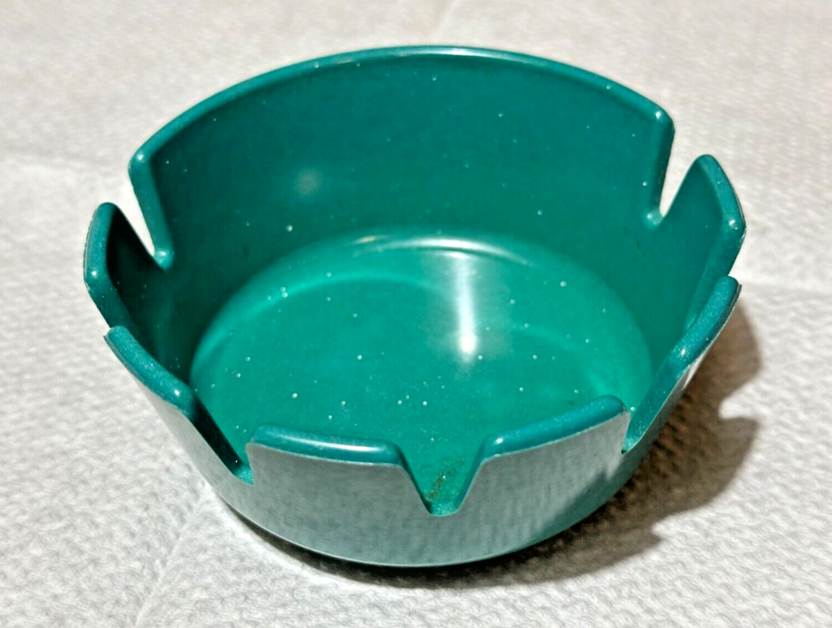 Newport Cigarettes Alive With Pleasure Ashtray 80's Bakelite