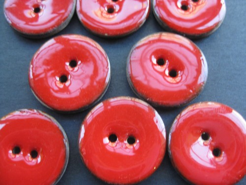 25mm Large Lovely Glossy Enamel Red Coconut Shell Vintage Sewing Buttons Set 8 - Picture 3 of 4