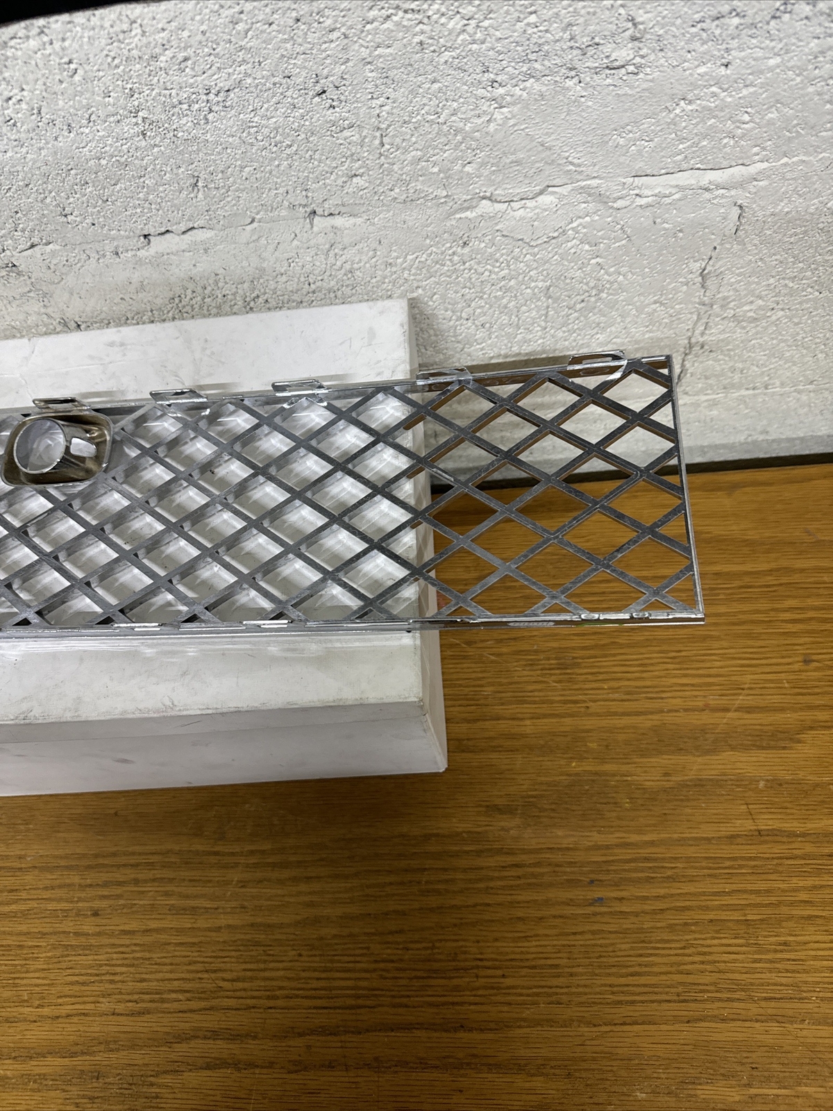 2018-2020 Bentley Continental GT GTC Front Bumper Left Grille 3SD807675C  Oem