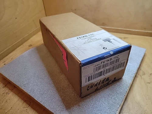 Brand new JOHNSON control F61KB-11C water flow switch #Z- - Picture 1 of 5