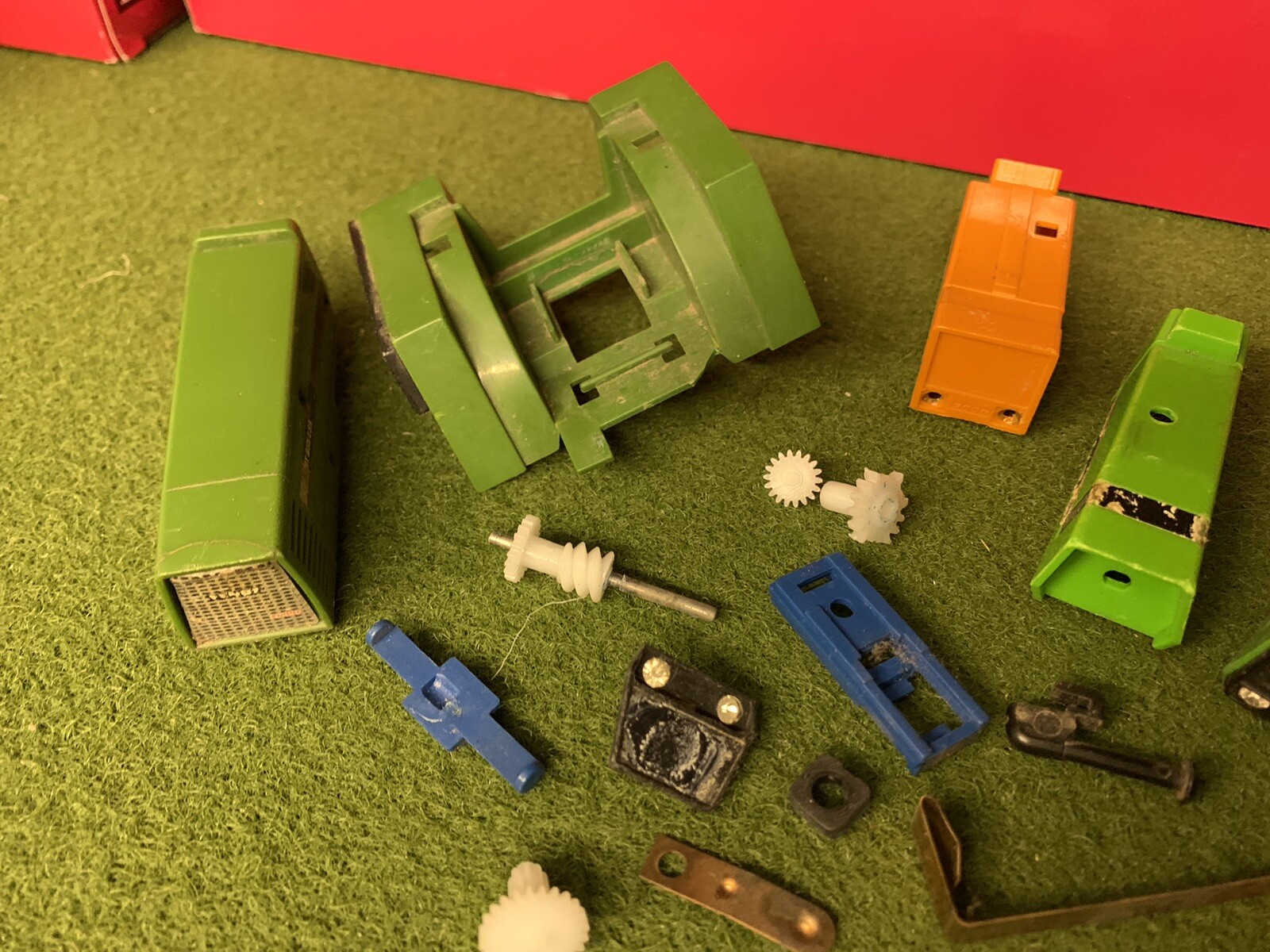 Vintage Britains Tractor Farm Spare Parts Ford 8730 TW35 County 1884