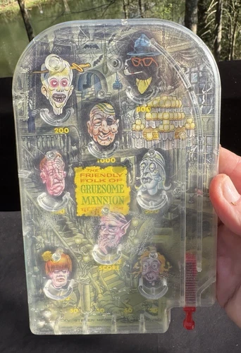 1973 Vintage RARE Steven Mfg Friendly Folk of Gruesome Mansion Pinball Game -T19