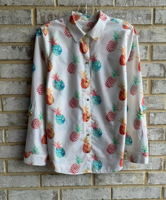 Chico's Long Roll Tab Sleeve Button Up Pineapple No-Iron Shirt Size 1 (M)