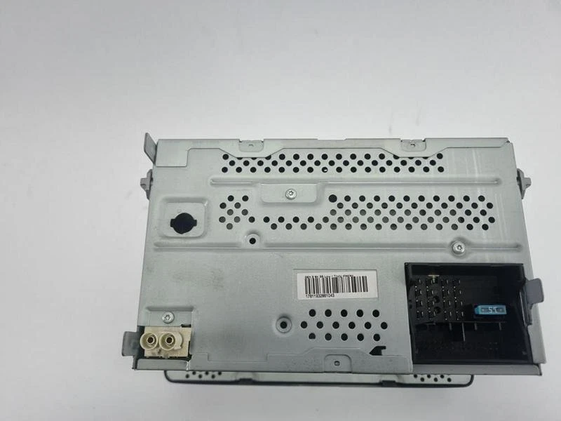 Radio/CD SKODA Octavia II Kombi 1.2 TSI - 1Z0035161M - Bild 4 von 4