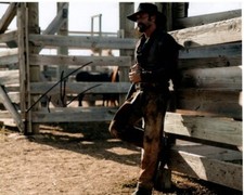 TIM MCGRAW Signed 8x10 YELLOWSTONE 1883 JAMES DUTTON Photo w/ Hologram COA