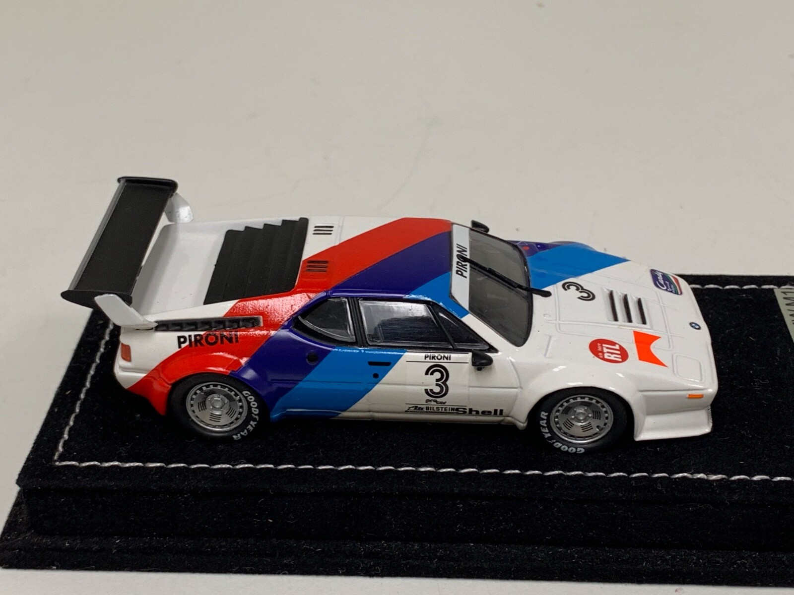 Picture 6 of 9
