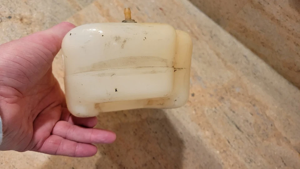 Botella lavadora Mercedes-Benz R107 1972-1975 Winshield 450SL 450SLC 350SL VDO RARA Foto 2 de 4