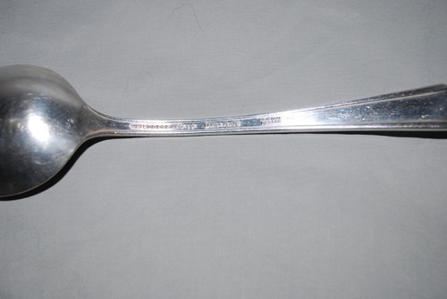 : Vintage Original Rogers Extra Plate Soup Spoon by Wm Rogers. 7 inches. Clean - Picture 3 of 3