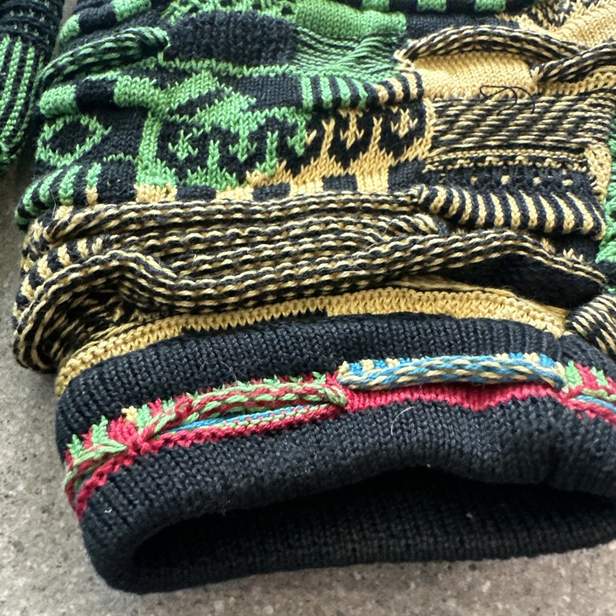 Tundra Canada Men's Medium Coogi Style 3D Knit Sweater Made In