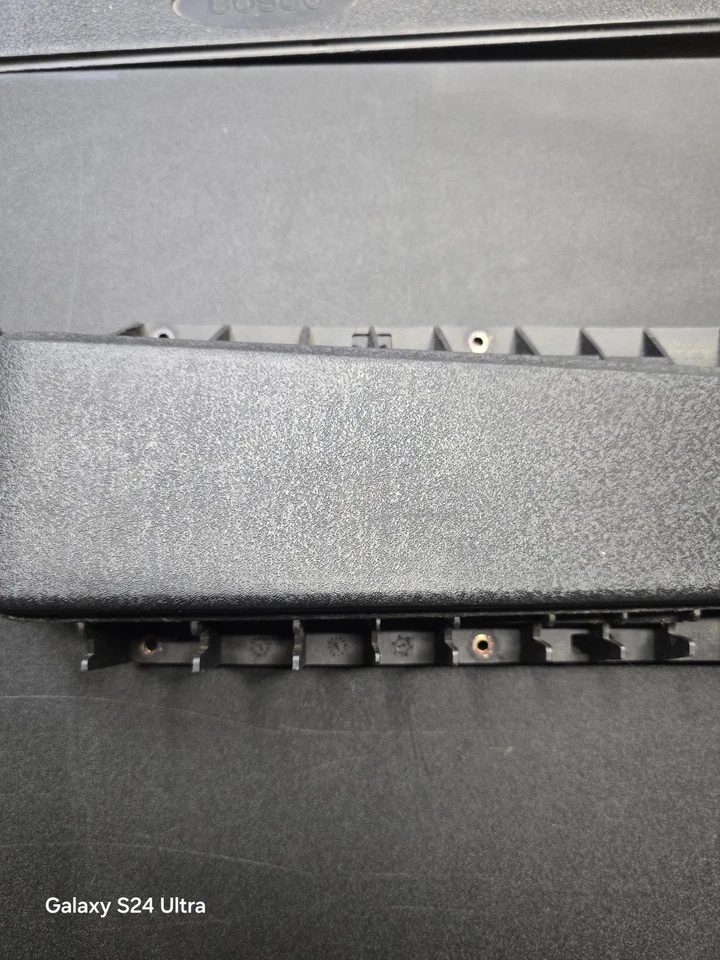 AL03373 2003-2005 Land Rover Range Rover Dashboard Safety Bag Cover RH Side OEM - Image 3 of 4