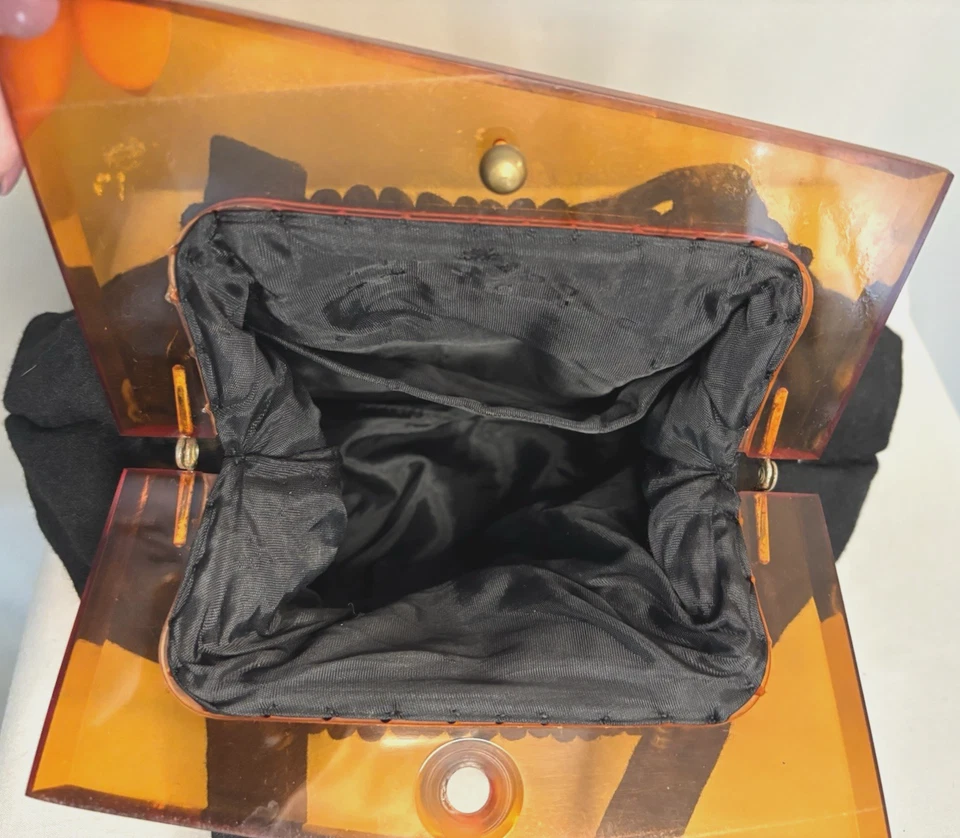 Cartera de mano vintage de lana negra Lucite con cierre de carey de los años 50 usada en excelente estado Foto 3 de 4