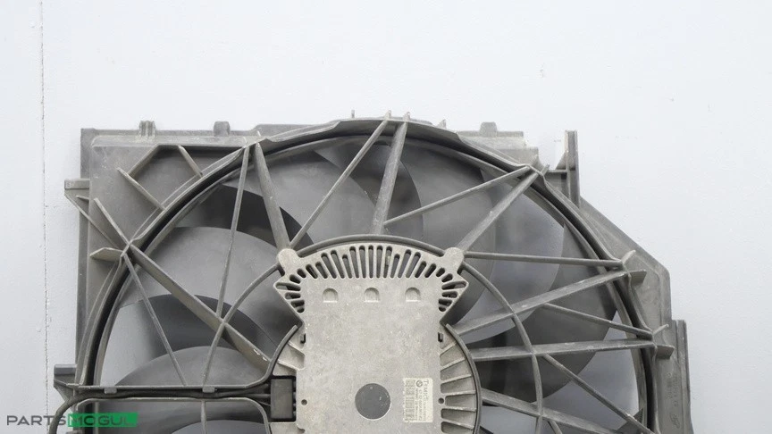 Conjunto de ventilador y cubierta de radiador de motor BMW Z4 E85 2003-2008 6901861 FABRICANTE DE EQUIPOS ORIGINALES Foto 2 de 4