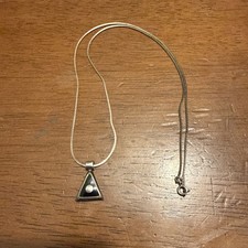 Sterling Silver 925 Onyx Triangular Rope Rimmed Pendant with 20” Chain 6.8