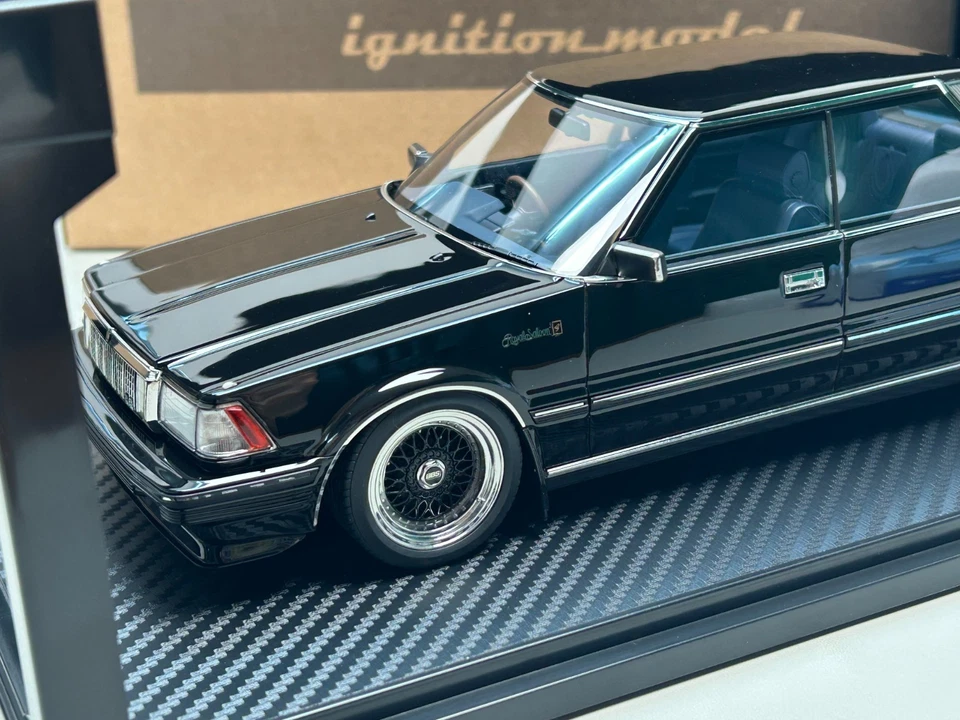Ignition model 1/18 Toyota Crown 2.8 Royal Saloon G (120) Black-- IG3827 - Image 2 of 4