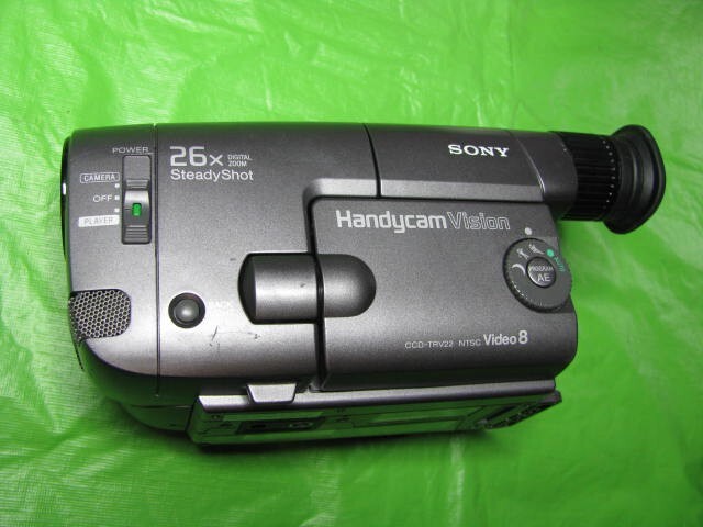 Sony CCD-TRV22 Video 8mm Analog Camcorder - Record Tranfer