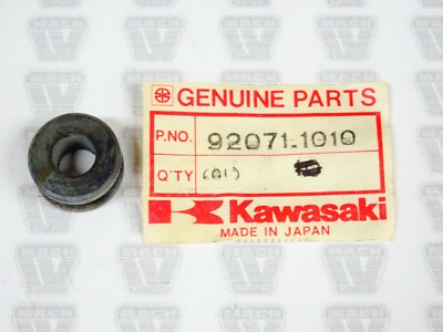 No.1 Kawasaki NOS NEW 92071-1010 Grommet KL KZ KAF KRF ZX KL600 KL250