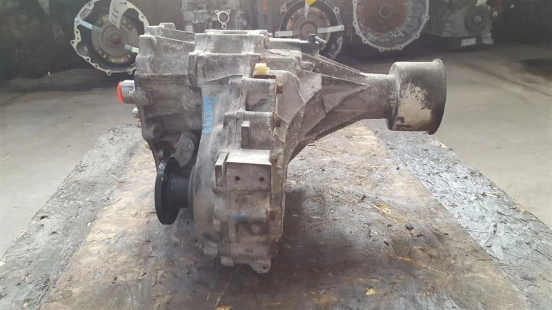 Used Transfer Case Assembly fits: 1999 Nissan Pathfinder AT Grade C Foto 4 de 4