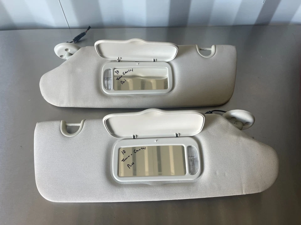 Солнцезащитный козырек 08–16 Dodge Grand Caravan / Chrysler Town Country Homelink от оригинального производителя) 9 - Изображение 2 из 4