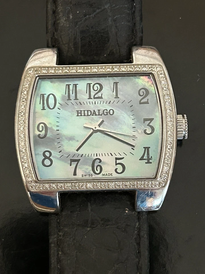 RELOJ HIDALGO con bisel de diamante natural para mujer y mujer correa de cuero negro Foto 2 de 4