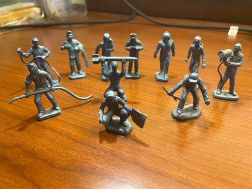 Marx Playset 45mm Airmen Figures Vintage 1950-60s Complete Group