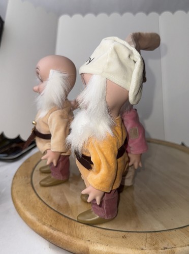 Disney 70th Anniversary Snow White Seven Dwarfs 7" Porcelain Dolls 2007 *READ* - Picture 2 of 4
