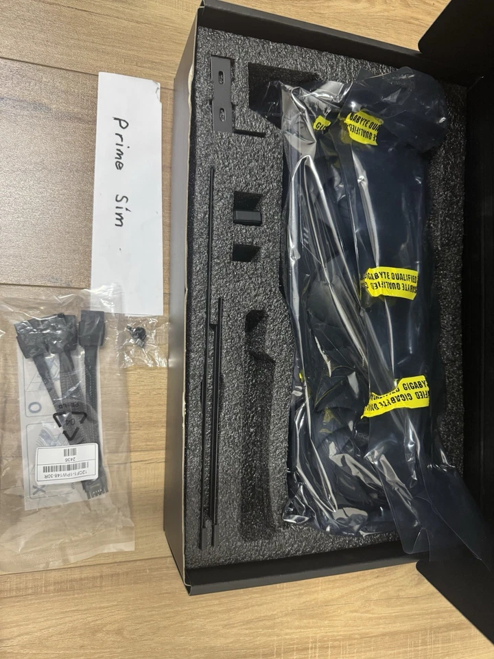 Gigabyte NVIDIA GeForce RTX 5090 Windforce 32G Graphics Card - Image 3 of 4