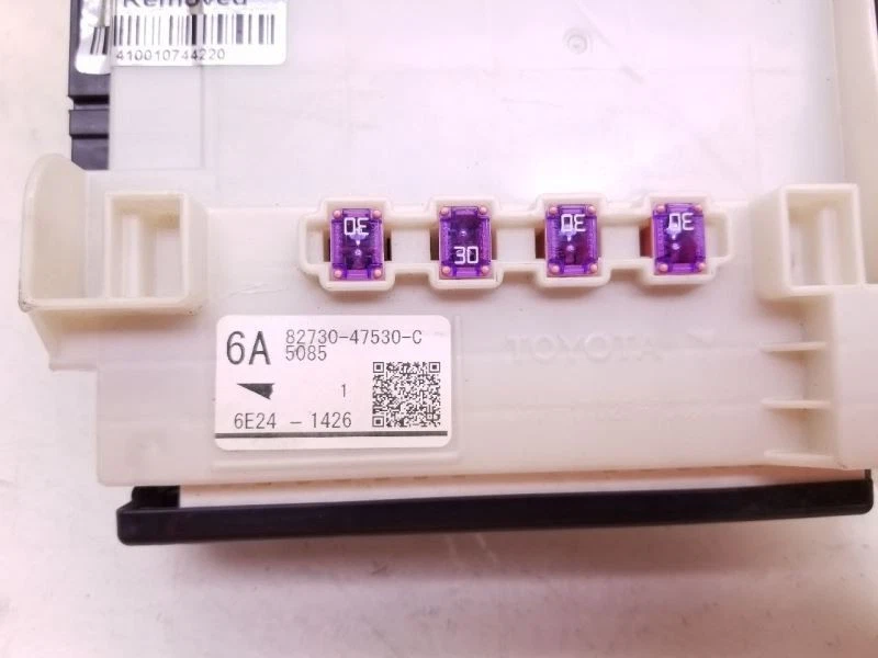 Toyota Prius 2016 cabina caja de fusibles bloque de conexiones 82730-47530 Foto 4 de 4