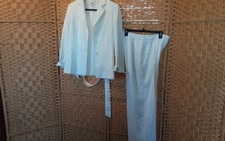 Preowned women Le Suit essential 2 pc. suit white polyester pants/Jacket size 10