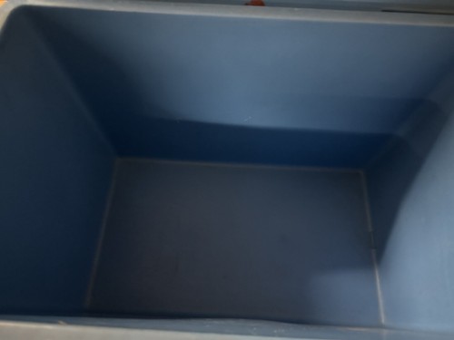 Dry Ice Container - Picture 5 of 9