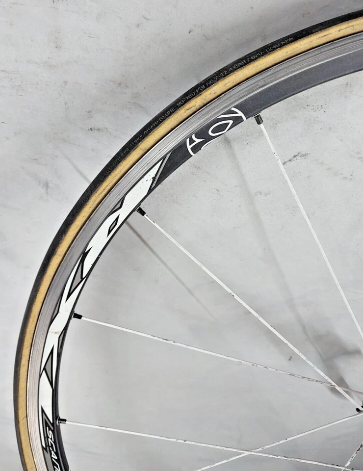 Переднее гоночное колесо дорожного велосипеда Bontrager Race X Lite Scandium 700c 100 мм 20S черное - Изображение 4 из 4