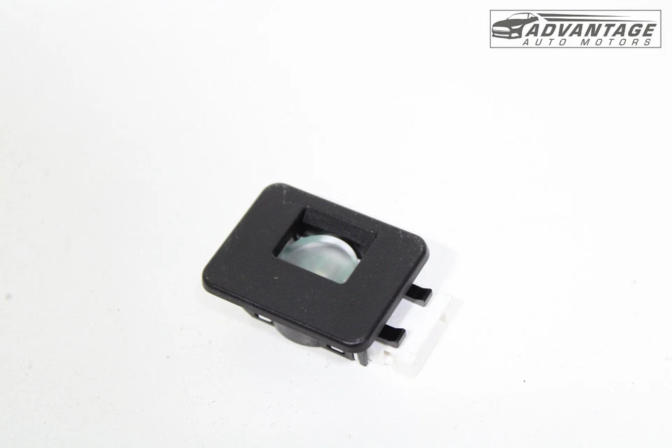 Chevrolet Malibu 2016-2025 tablero tablero panel luz cortesía lámpara OEM Foto 2 de 4