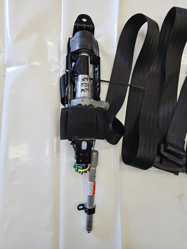 Volvo C30 2007-2013 pasajero delantero derecho SRS cinturón de seguridad retractor OEM Foto 4 de 4