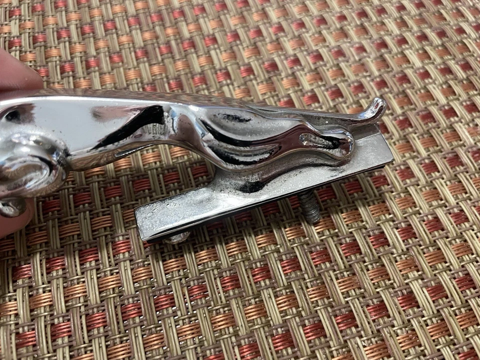 1970 - 1994 Jaguar XJ6 Hood Ornament (ON-25-101) - Image 4 of 4
