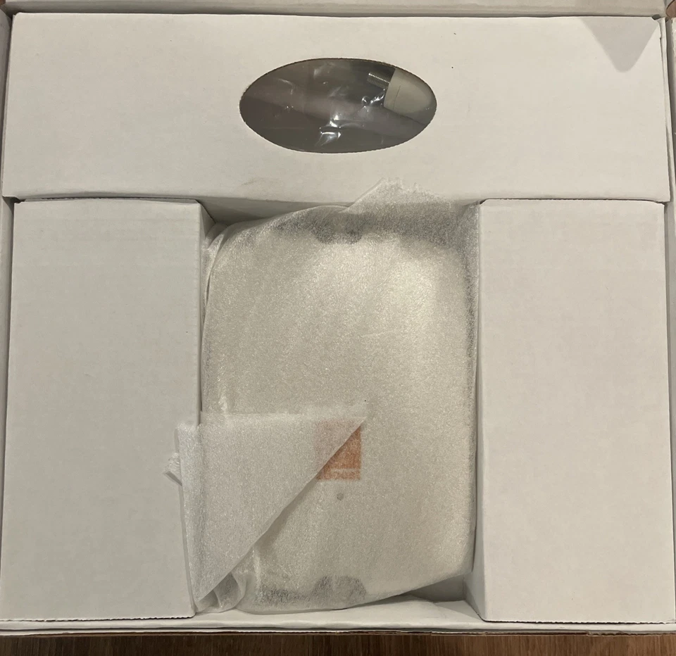 Brand New In Box zBOOST Cell Phone Signal Booster For The Home SOHO ZB545 - Image 3 of 4