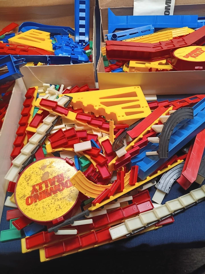 800+HUGE LOT Domino Rally Deluxe Set  1989 Pressman Toy Corp Vintage NO ROCKETS - Image 3 of 4