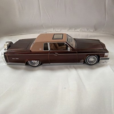 Jada Toys Street Low 1985 Cadillac Brougham Lowrider Diecast 1/24