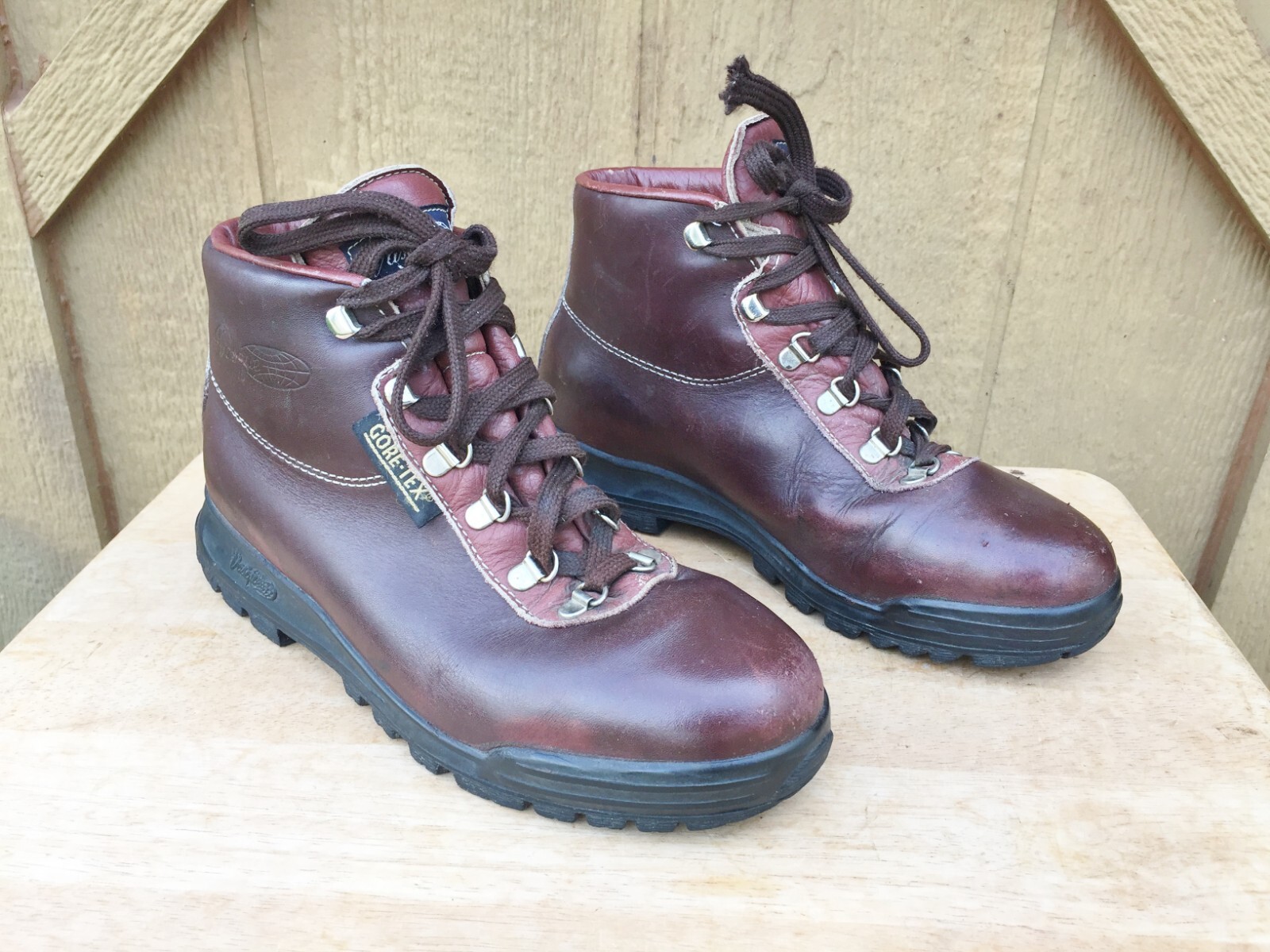 Vasque Hiking Boots Burgundy Cow Hide Leather 7536 Goretex Woman 8.5M-image