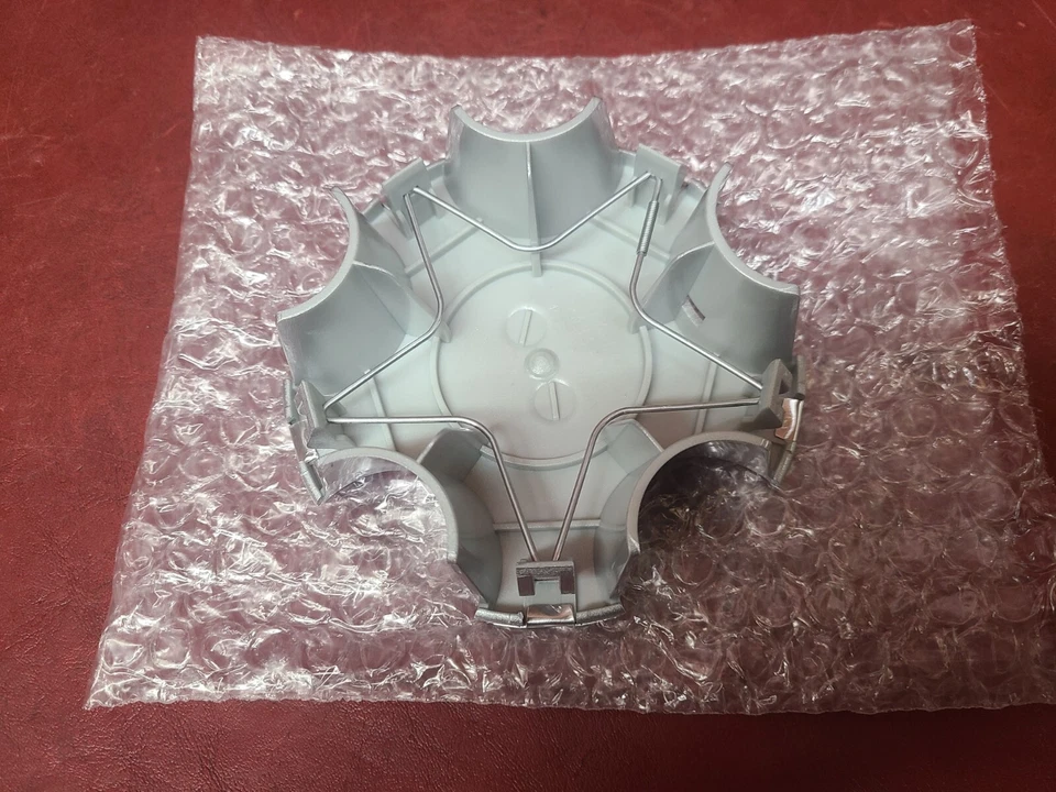 Tapacubos tapa central 42603-AA020 1996-2001 individual nuevo Foto 4 de 4