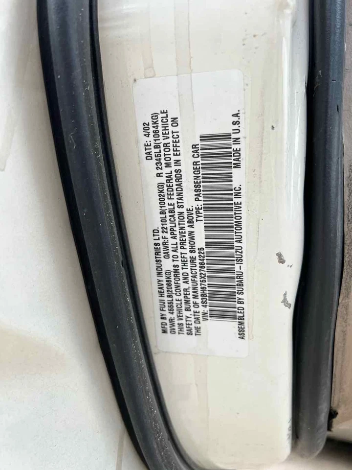 Used Rear Right Door Assembly Rear Side fits: 2002 Subaru Legacy electric SW Out Foto 2 de 4