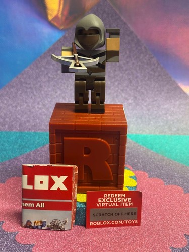 B107 New W/ CODE ROBLOX Mystery Series 4 and Celebrity Series 4 - Pick from List - Picture 14 of 18