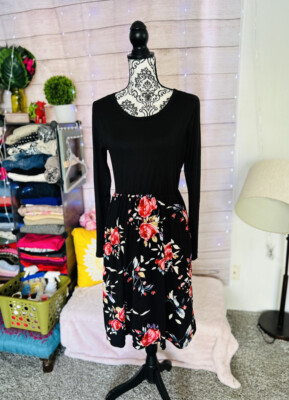 Amazon Women's Black Long Sleeve Crew Neck Floral Fit & Flare Dress M NWOT  | eBay