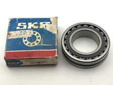 NEW IN BOX SKF SPHERICAL ROLLER BEARING 22210 CC/C3W33