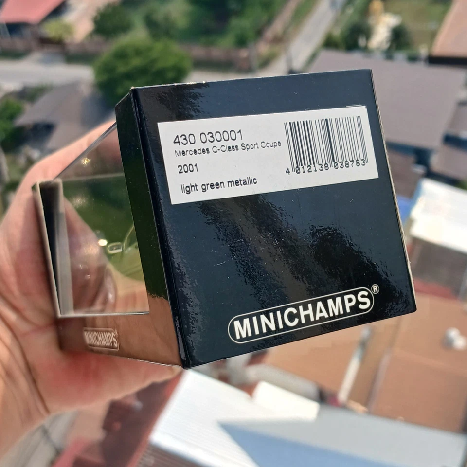 GREEN METALIC MERCEDES BENZ , MINICHAMPS 1/43, MERCEDES C-CLASS SPORT COUPE TOP - Image 3 of 4