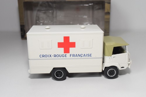A56 1:43 ALTAYA IXO SIMCA CARGO FRENCH RED CROSS AMBULANCE TRUCK TRUCK TRUCK MIB - Picture 4 of 10