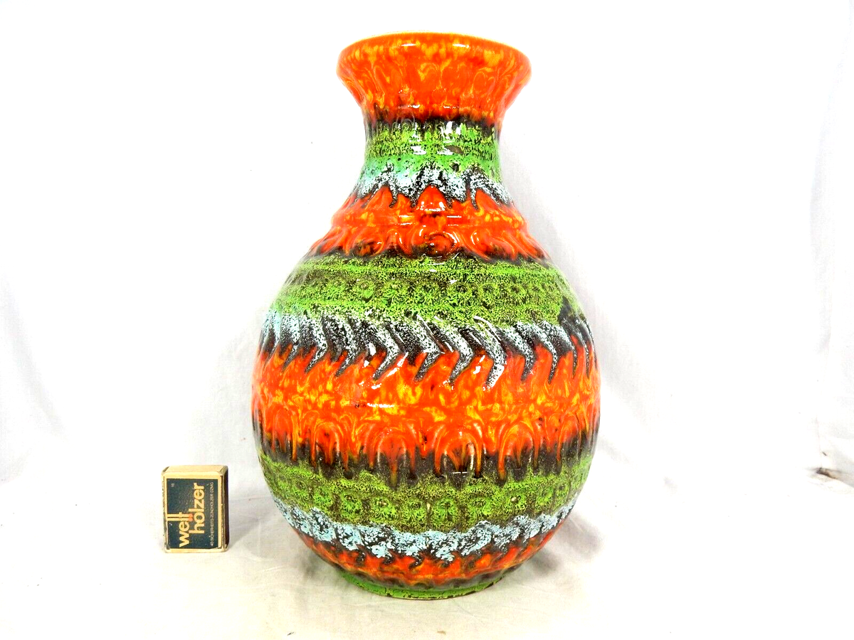 Cool 70s design BAY Keramik pottery Vase in a outstanding glaze 