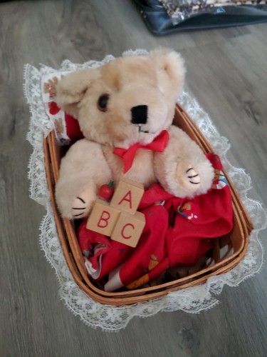 Longaberger kleine Korbwiege mit Teddybär